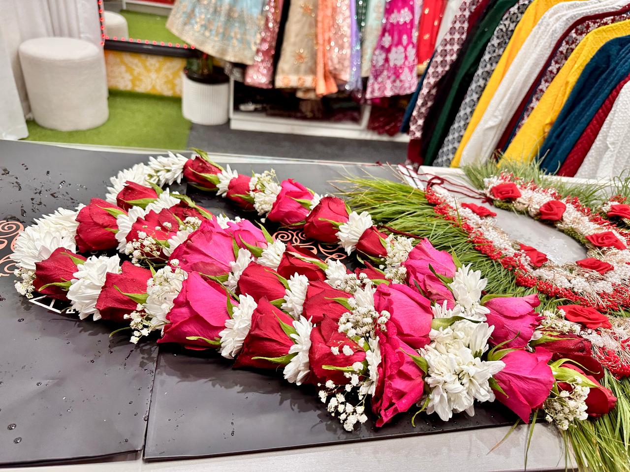 Fresh Rose Mala For Wedding / Engagement